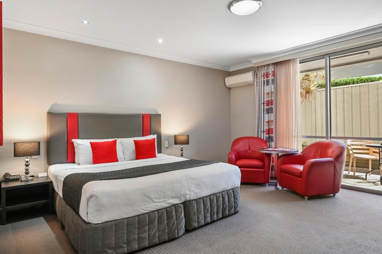 Platinum International Hotel Туумба Екстериор снимка