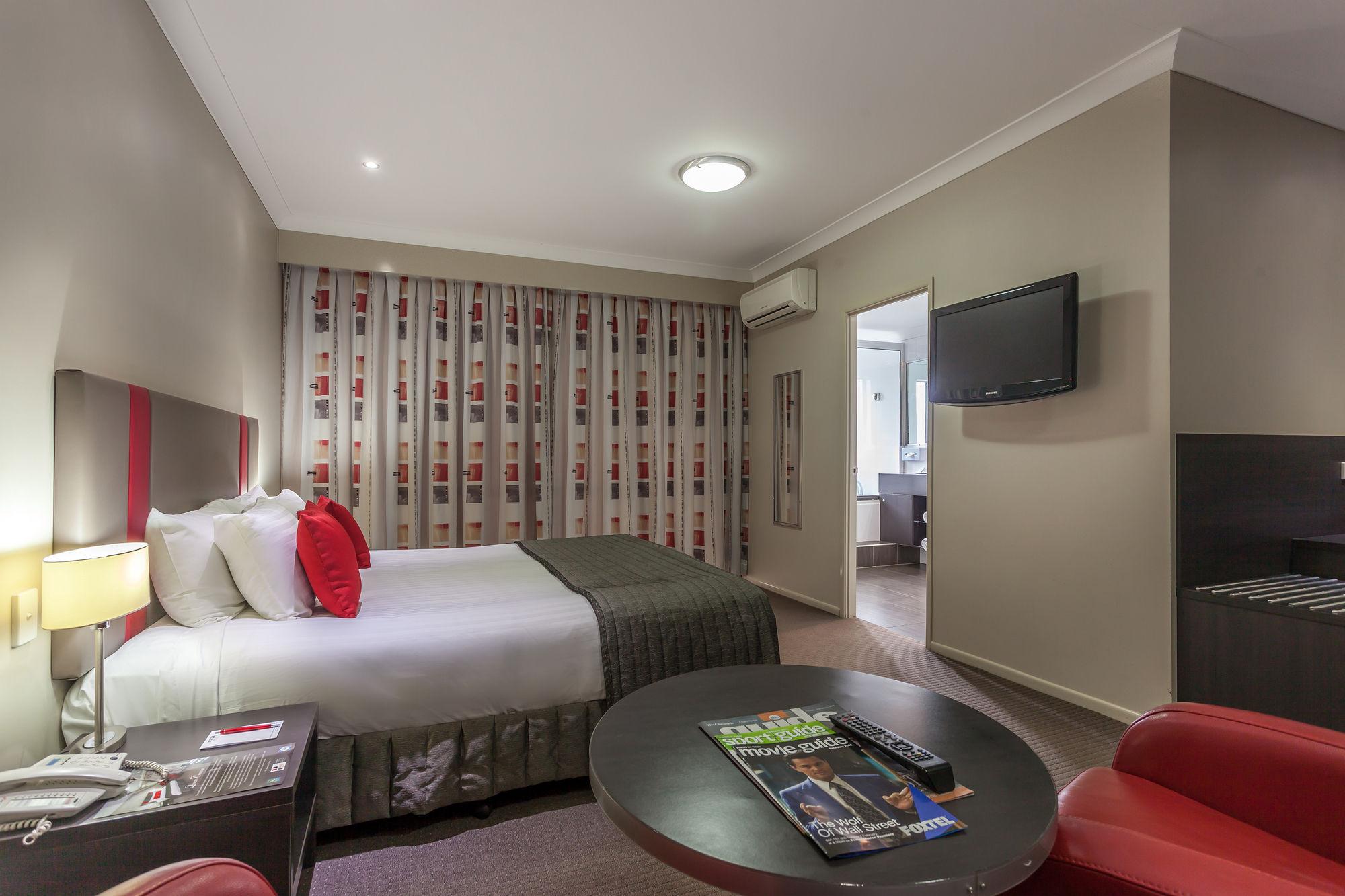 Platinum International Hotel Туумба Екстериор снимка