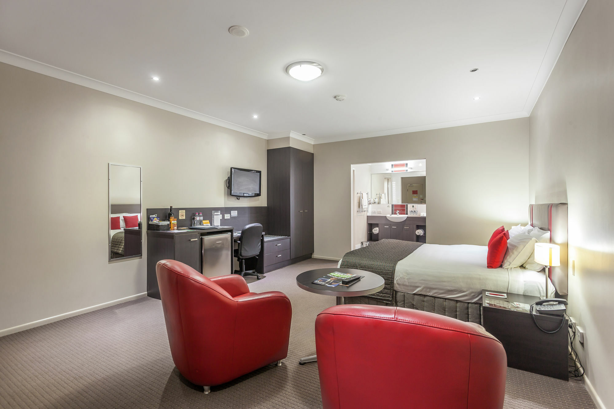 Platinum International Hotel Туумба Екстериор снимка